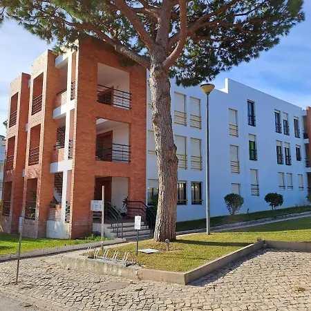 Spacious 3 Bedroom In Aldeia Das Acoteias, Albufeira *